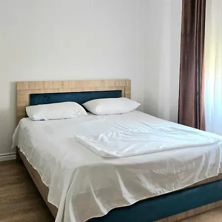Ades Apartmán Tirana